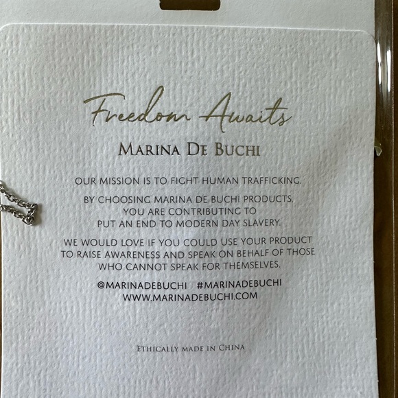 Brand new moon necklace - Picture 2 of 2